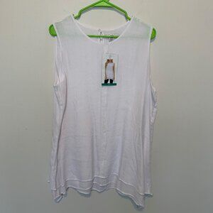FEVER WHITE SLEEVELESS ROUND NECK TOP NWT